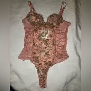 NWOT NEVER WORN Floral Lace/Mesh/Embroidered Bodysuit/Teddy